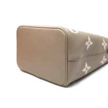Louis Vuitton Neo Noé Empreinte
