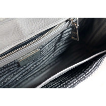 Prada Galleria Medium Pelle Saffiano Nube