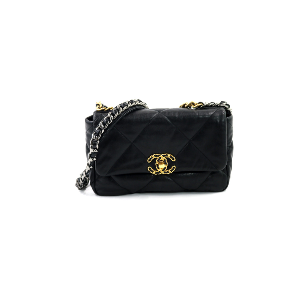 Chanel 19 Small Pelle Nera
