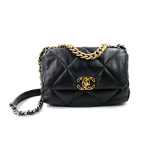 Chanel 19 Pelle Nera