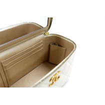 Chanel Vanity Pelle Bianca