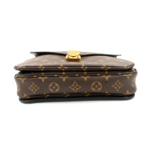 Louis Vuitton Metis Monogram