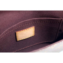Louis Vuitton Favorite PM Monogram