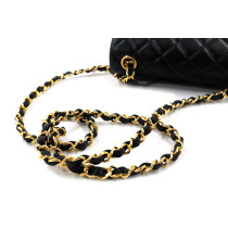 Chanel Square Pelle Nera