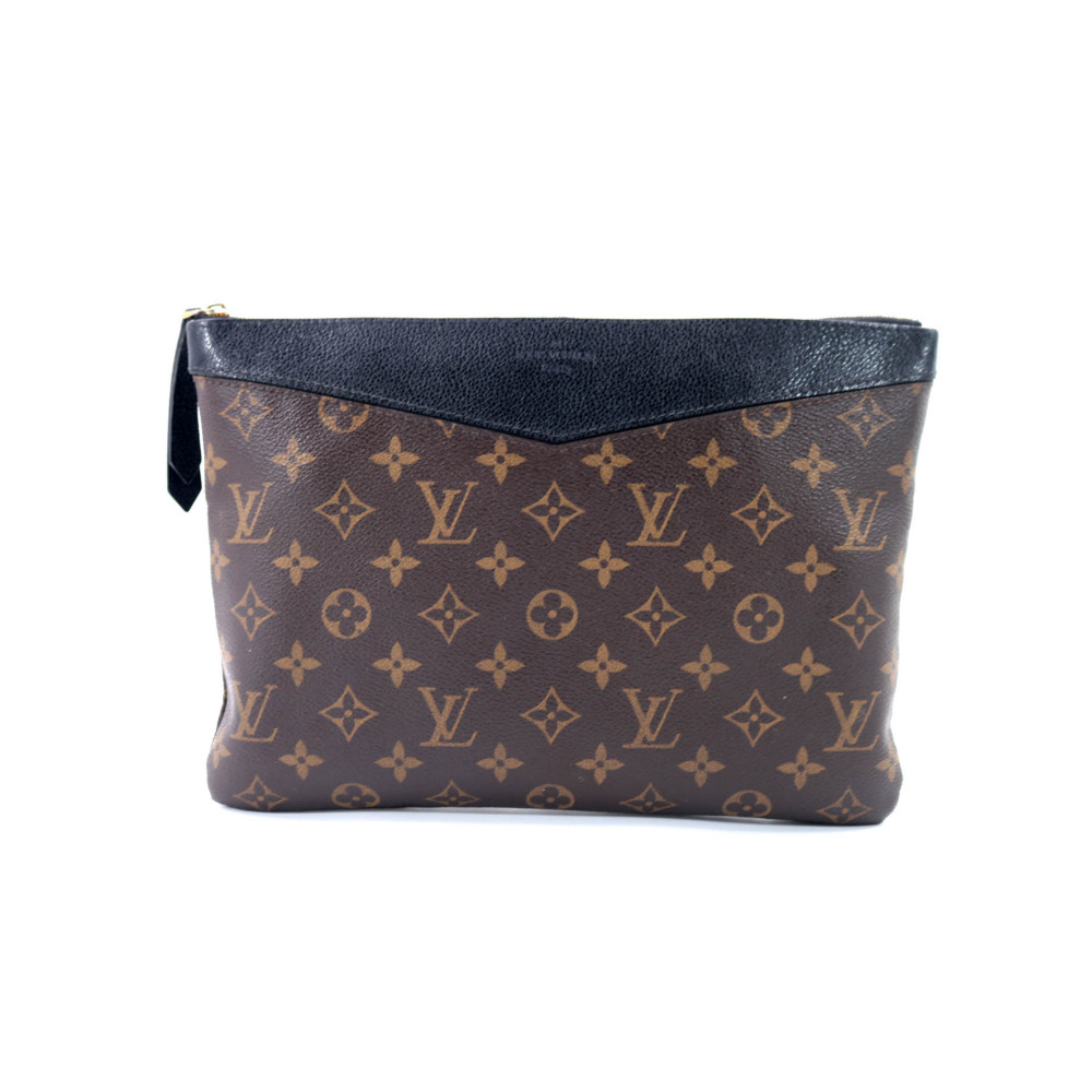 Louis Vuitton Daily Pouch Monogram