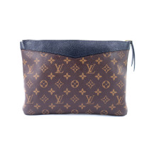 Louis Vuitton Daily Pouch Monogram