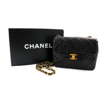 Chanel Square Pelle Nera