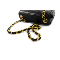 Chanel Square Pelle Nera