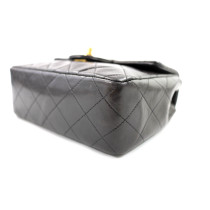 Chanel Square Pelle Nera