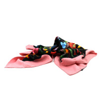 Gucci Foulard Seta Rosa e Multicolor