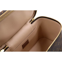 Louis Vuitton Beauty Case Nice Monogram