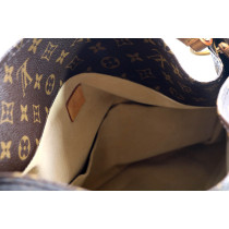 Louis Vuitton Artsy GM Monogram