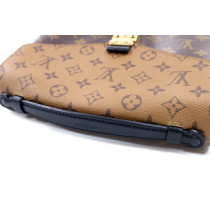 Louis Vuitton Metis Reverse Monogram