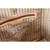 Louis Vuitton Neverfull MM Monogram
