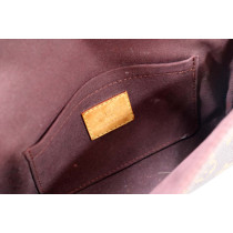 Louis Vuitton Favorite PM Monogram