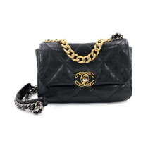 Chanel 19 Pelle Nera