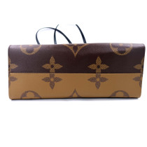 Louis Vuitton OnTheGo GM Monogram Reverse