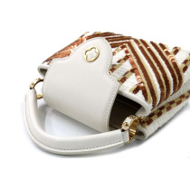 Louis Vuitton Capucines Pelle e Paillettes Bianco
