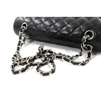 Chanel 11.12 Medium Pelle Caviar Nera