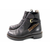 Louis Vuitton Stivaletti Discovery Pelle Nera
