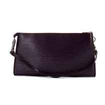 Louis Vuitton Pochette in Pelle Epi