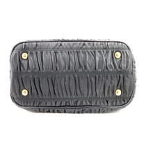 Prada Gauffre Pelle Nera