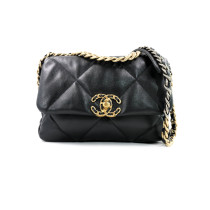Chanel 19 Pelle Nera
