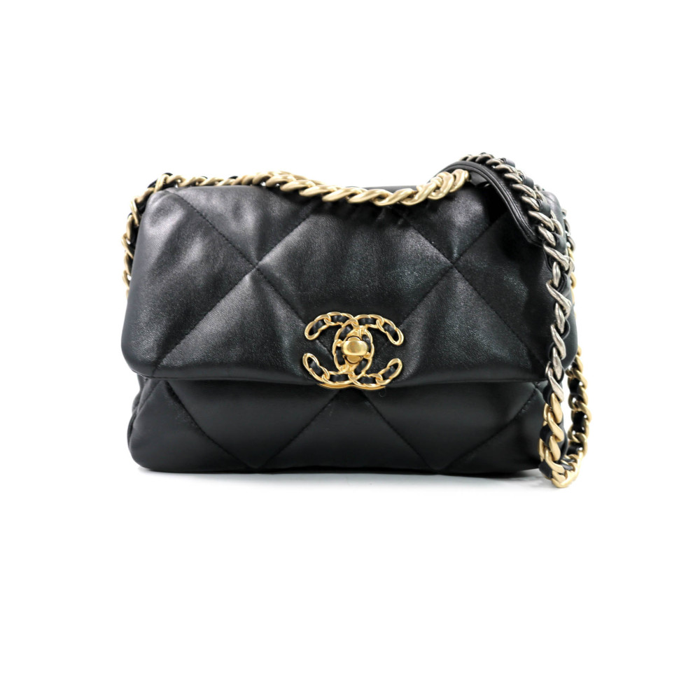 Chanel 19 Pelle Nera