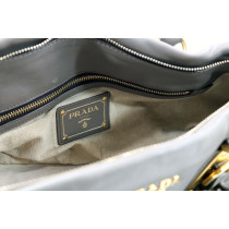 Prada Bauletto Pelle Grigia