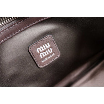 Miu Miu Utilitaire Pelle Marrone