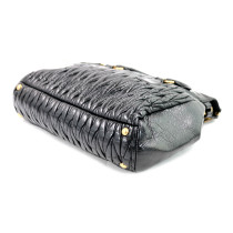 Miu Miu Shopping Pelle Nera