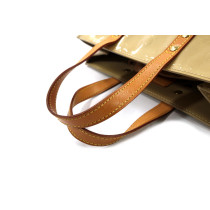 Louis Vuitton Reade Vernis Beige