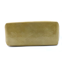 Louis Vuitton Reade Vernis Beige