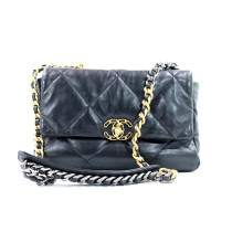 Chanel 19 Media Pelle Nera