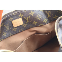 Louis Vuitton Sully Monogram