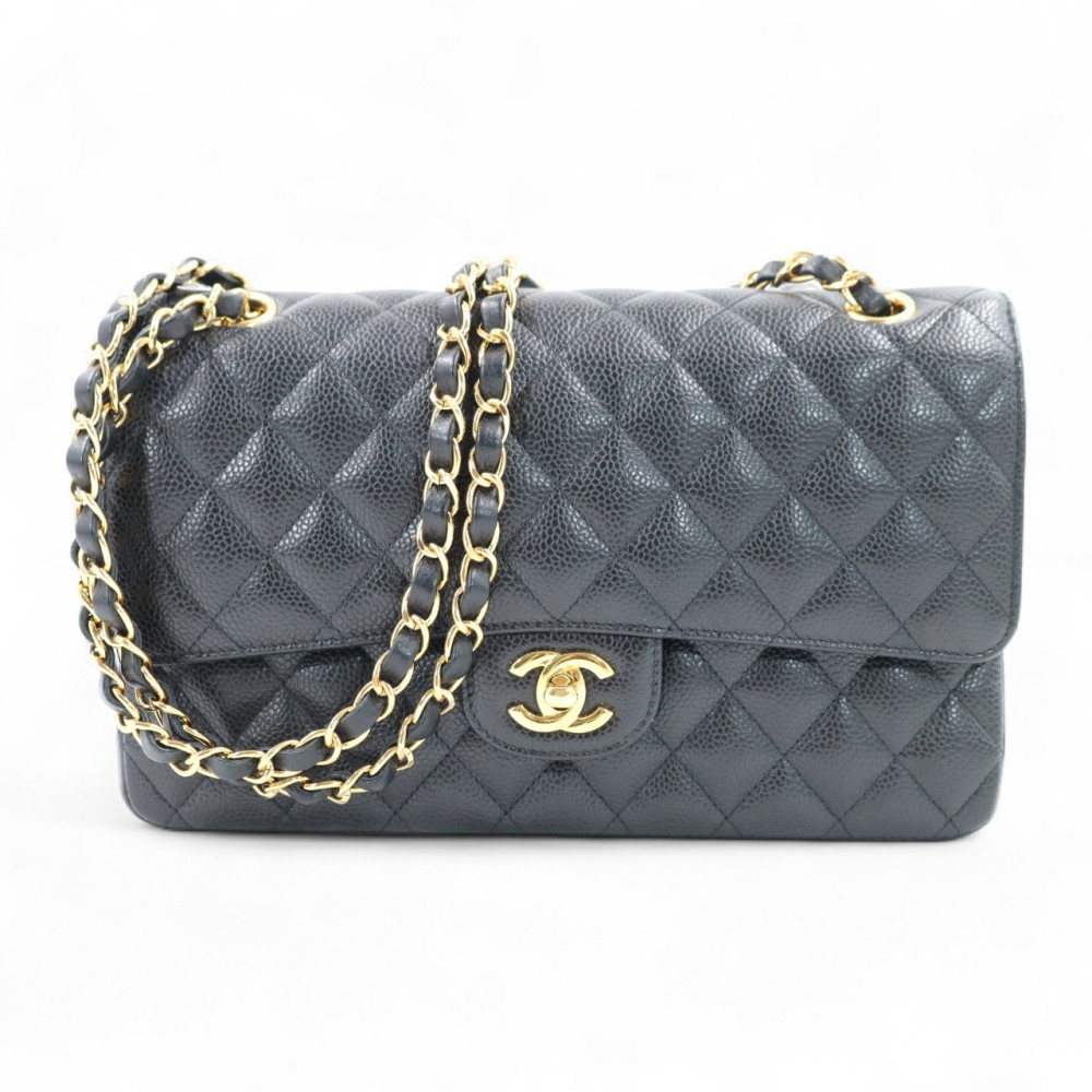 Chanel 11.12 Pelle Caviar Nera