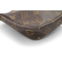 Louis Vuitton Pochette Accessoires Monogram