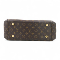 Louis Vuitton Montaigne MM Monogram