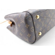 Louis Vuitton Montaigne MM Monogram