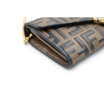 Fendi Continental Chain Pelle di Vitello Marrone