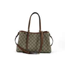 Gucci Shopping Emblem Medium GG Supreme Beige
