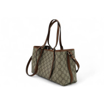 Gucci Shopping Emblem Medium GG Supreme Beige