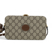 Gucci Messenger GG Supreme
