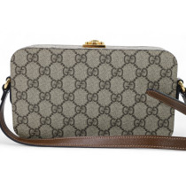 Gucci Messenger GG Supreme