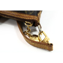 Louis Vuitton Bosphore Messenger Monogram