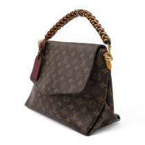 Louis Vuitton Beaubourg MM Monogram
