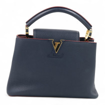 Louis Vuitton Capucines Pelle Blu