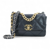 Chanel 19 Piccola Pelle Nera