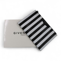 Givenchy Antigona Pouch Pelle Nera e Bianca