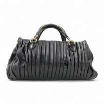 Miu Miu Shopping Pelle Nera
